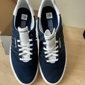 Black and White Brand New Adidas Originals 3MC size Men's 10 1/2 with Tags